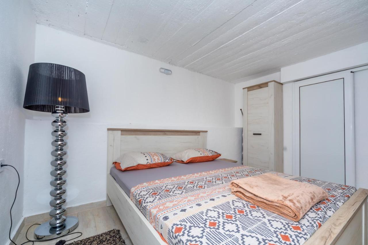 Apartman Sara Bar Zewnętrze zdjęcie