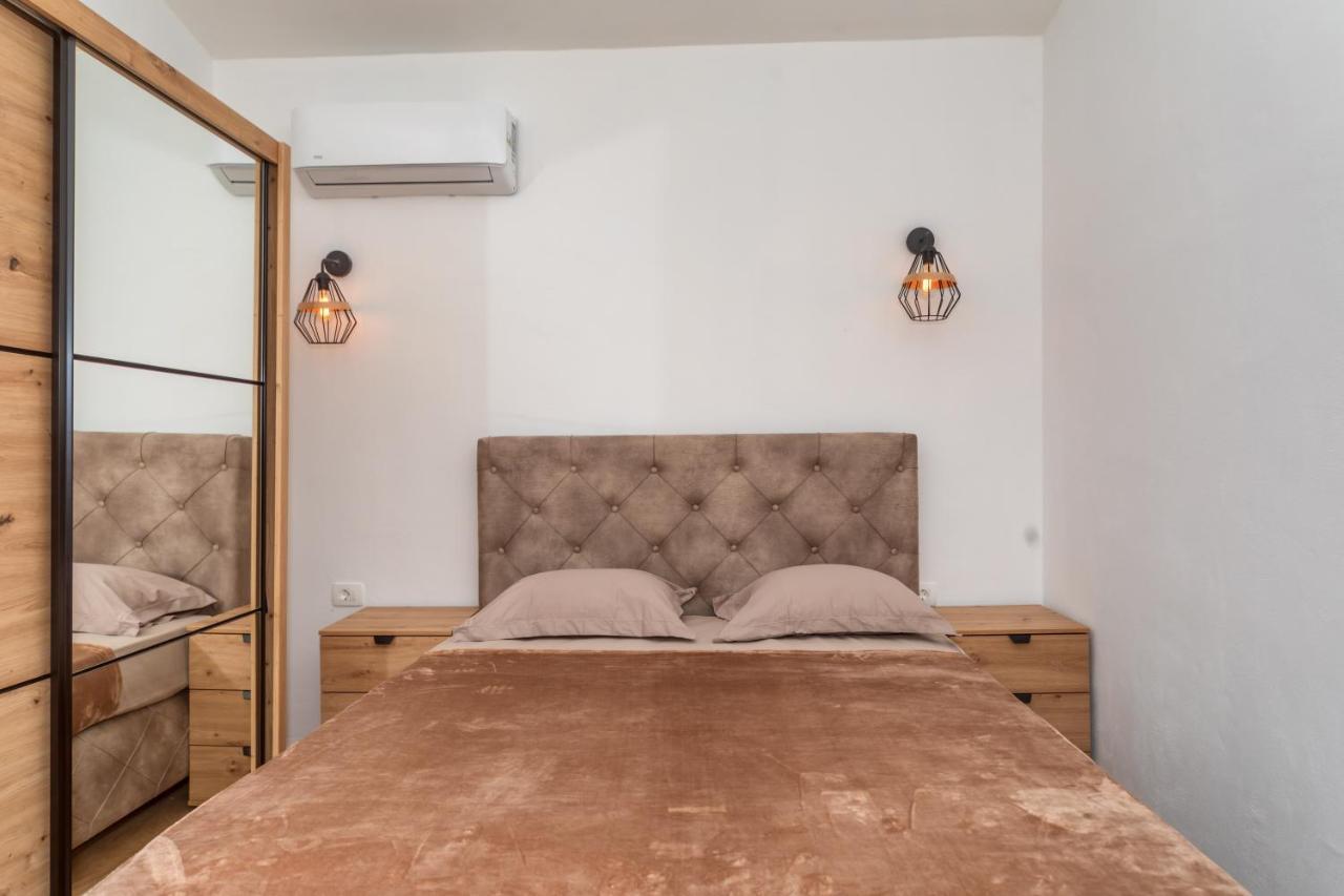 Apartman Sara Bar Zewnętrze zdjęcie