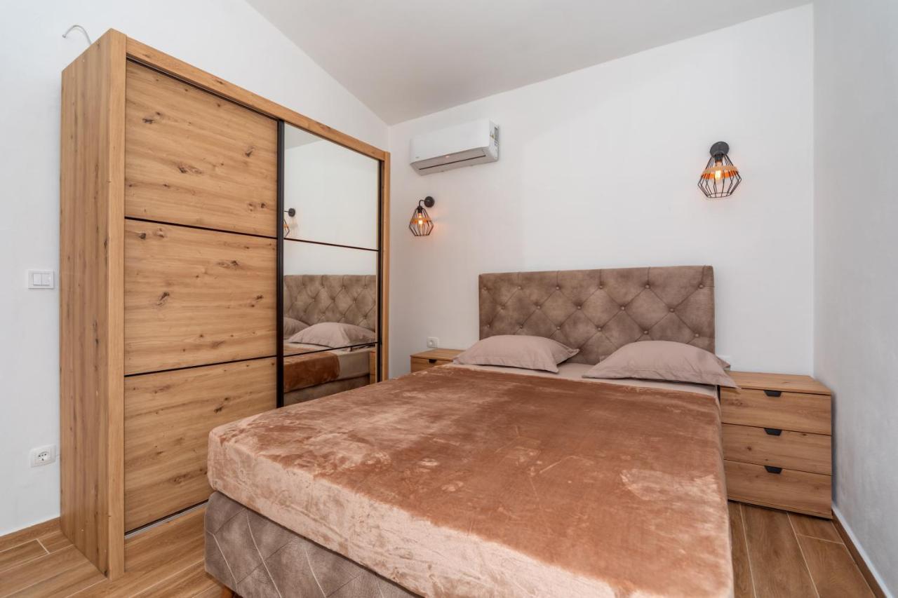 Apartman Sara Bar Zewnętrze zdjęcie