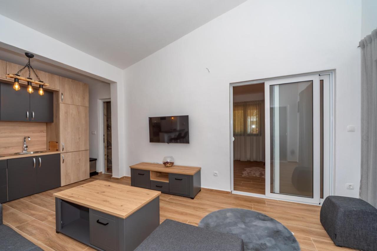 Apartman Sara Bar Zewnętrze zdjęcie