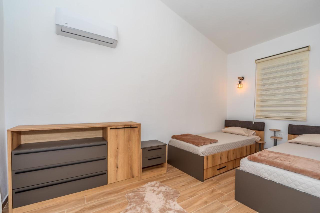 Apartman Sara Bar Zewnętrze zdjęcie