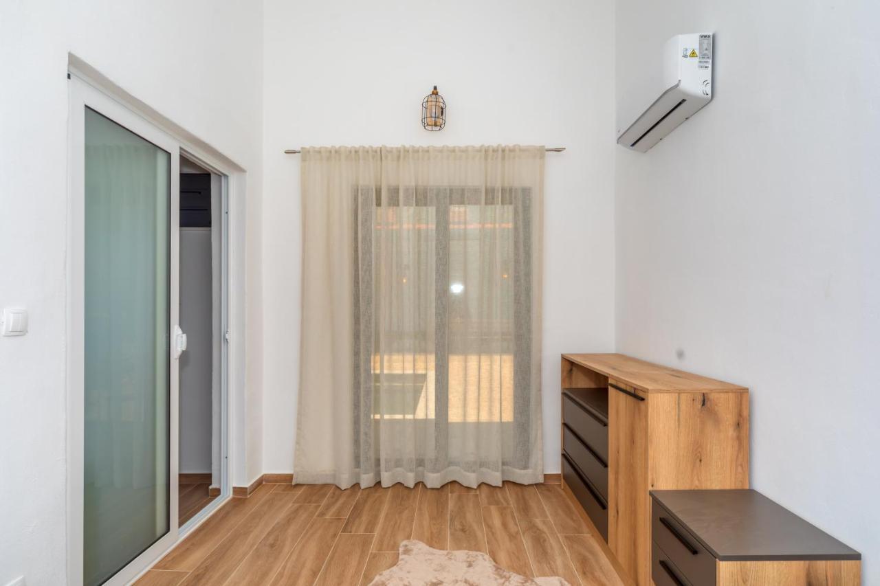 Apartman Sara Bar Zewnętrze zdjęcie
