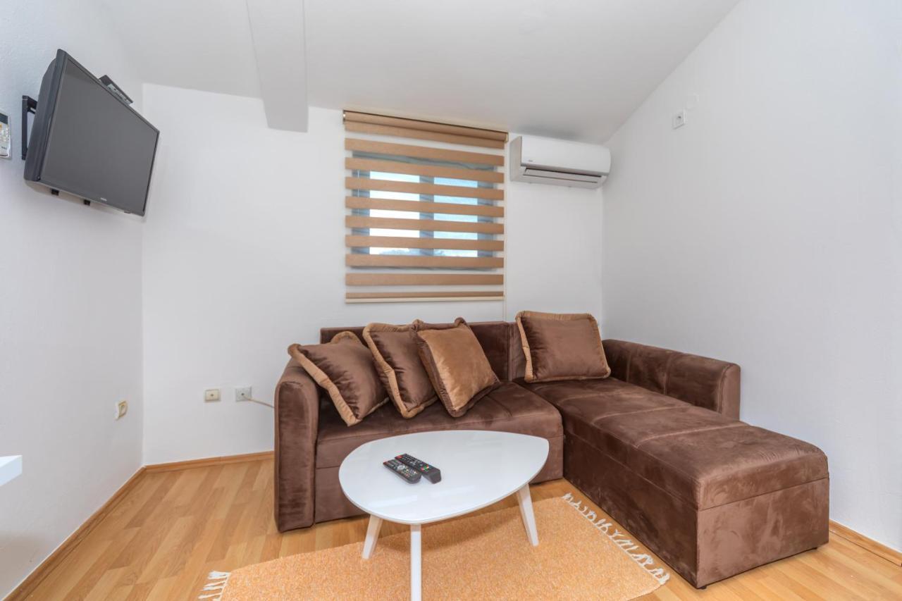 Apartman Sara Bar Zewnętrze zdjęcie