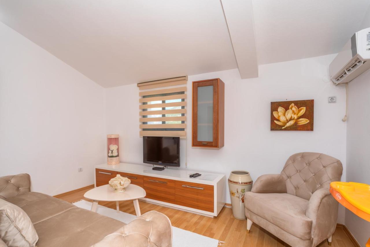Apartman Sara Bar Zewnętrze zdjęcie