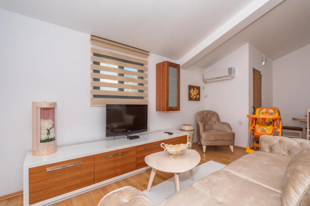 Apartman Sara Bar Zewnętrze zdjęcie